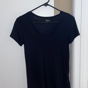 ABOUND black v-neck